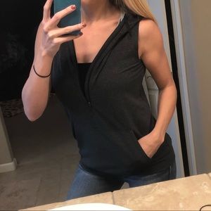 NWOT- Nike half zip vest